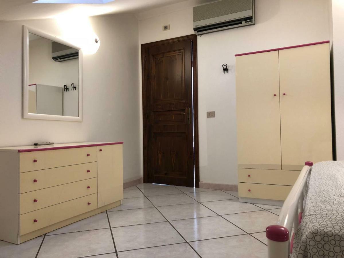 Clementine'S House Villa Ачиреале Екстериор снимка